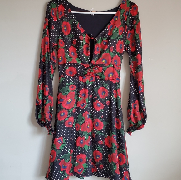 💕FREE PEOPLE MINI DRESS SIZE 6 💕 - Picture 3 of 7
